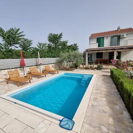 Kuca Za Odmor Dijana Villa Gornje Selo Exteriör bild