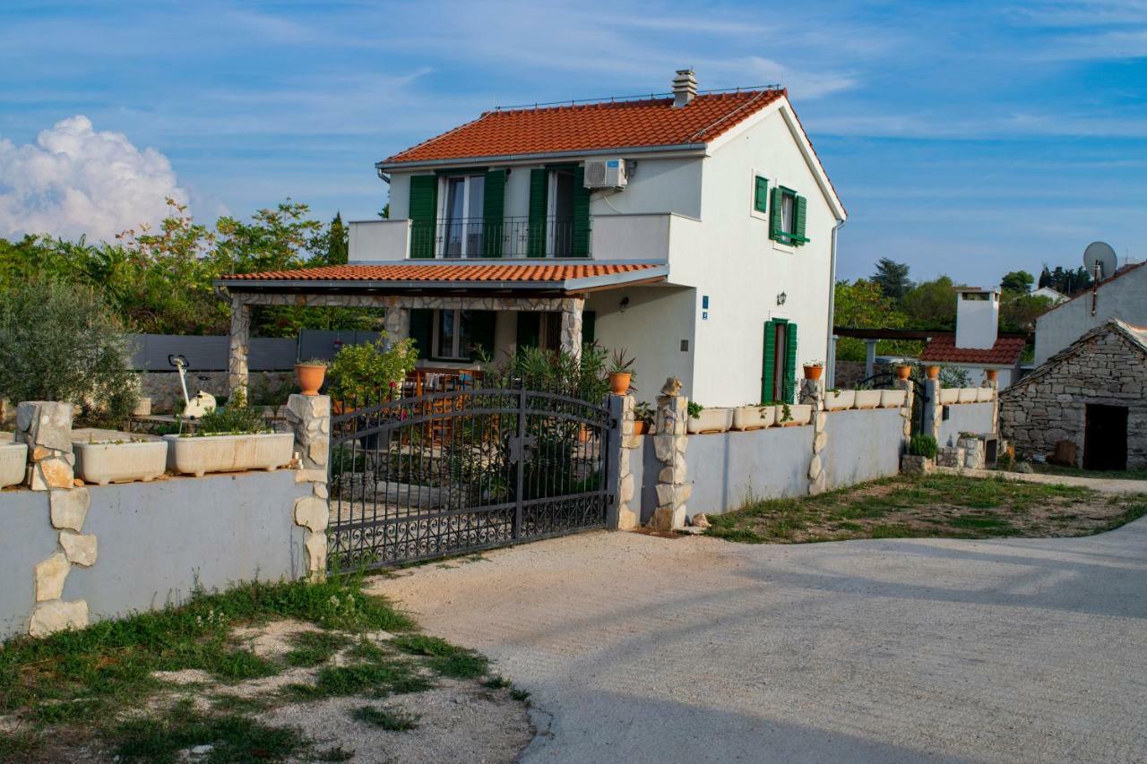 Kuca Za Odmor Dijana Villa Gornje Selo Exteriör bild