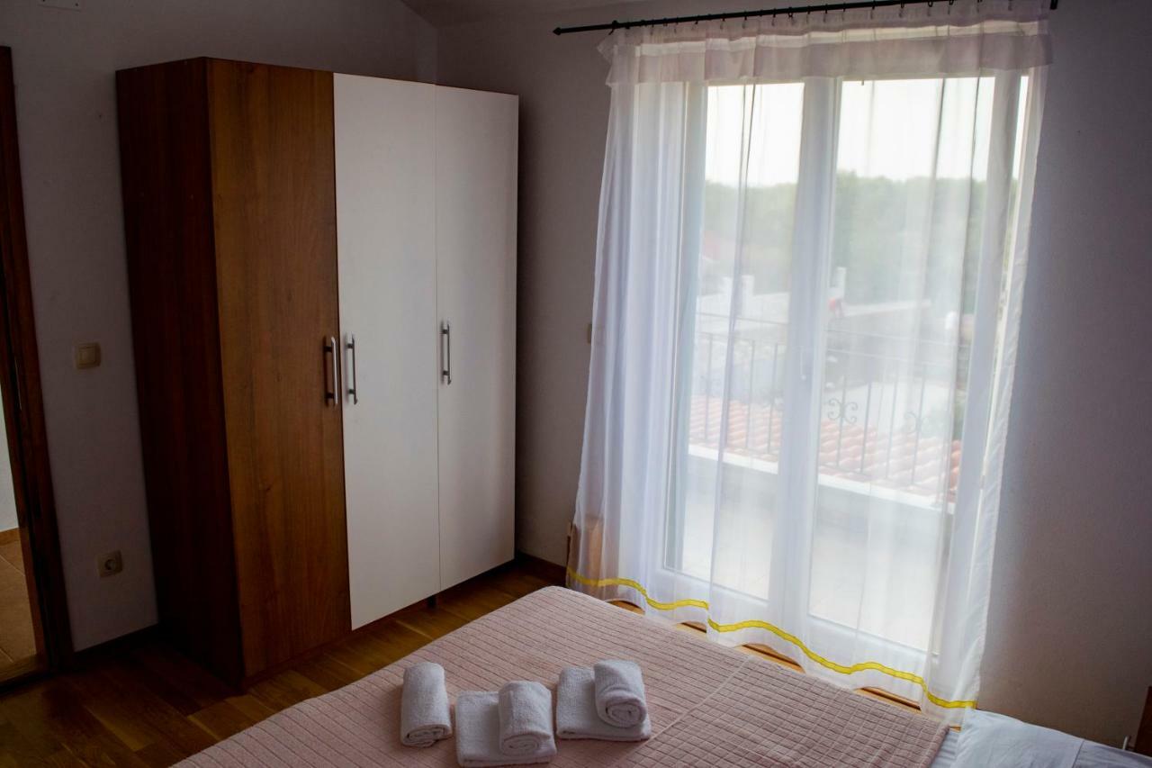 Kuca Za Odmor Dijana Villa Gornje Selo Exteriör bild