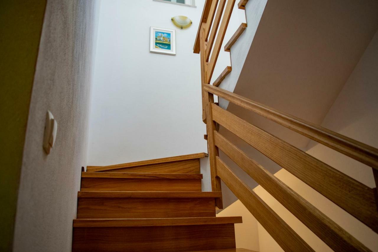 Kuca Za Odmor Dijana Villa Gornje Selo Exteriör bild